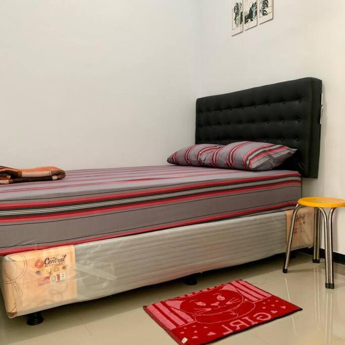 Kayz Villa Batu Dengan Kolam Renang Pribadi Exterior foto